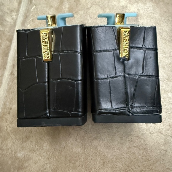 Size 7-8.5 Textured Coal Crocodile 4 inch Blocks Pashion Footwear - Picture 3 of 7